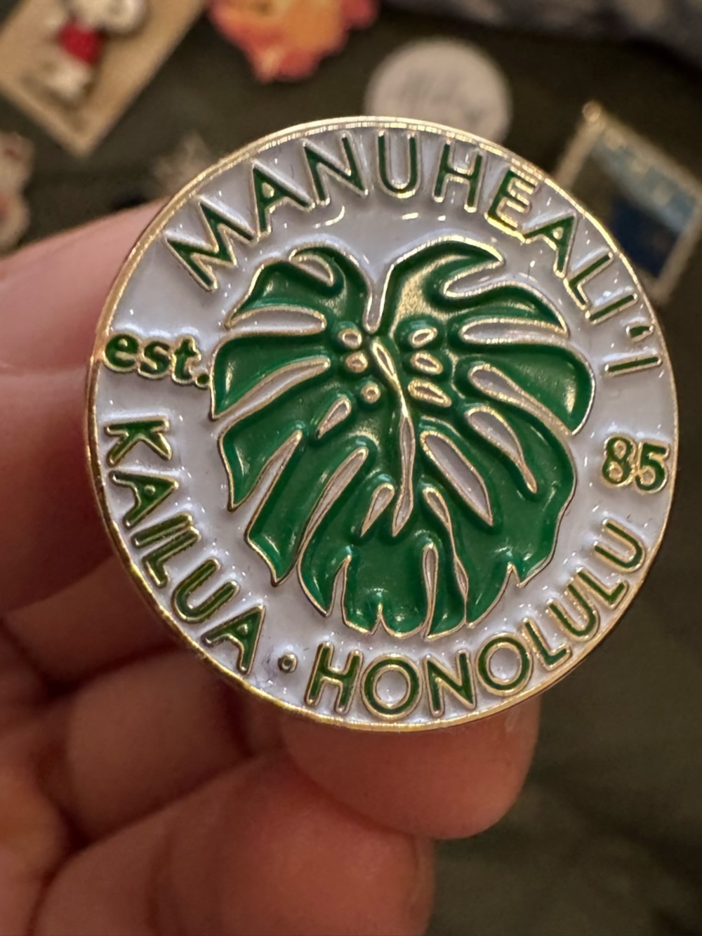Manuheali'i Green and White Monstera Leaf Enamel Brooch - Picture 3 of 4